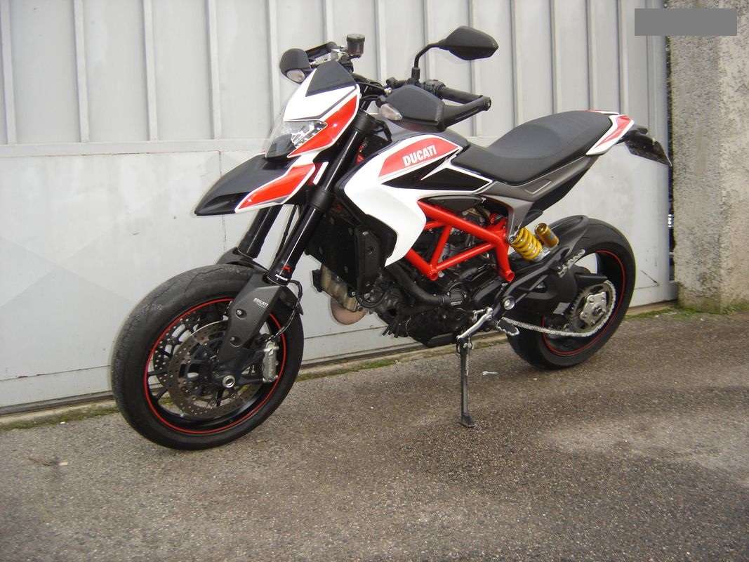 ducati Hypermotard 821
